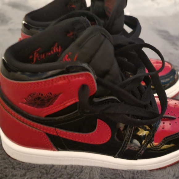 Air Jordan Retro High - Picture 2 of 4
